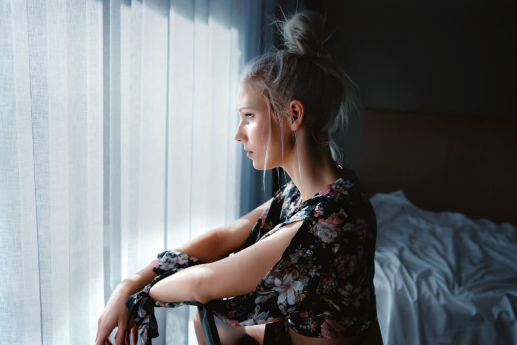 alone benzos addicted detox sd woman blonde dress